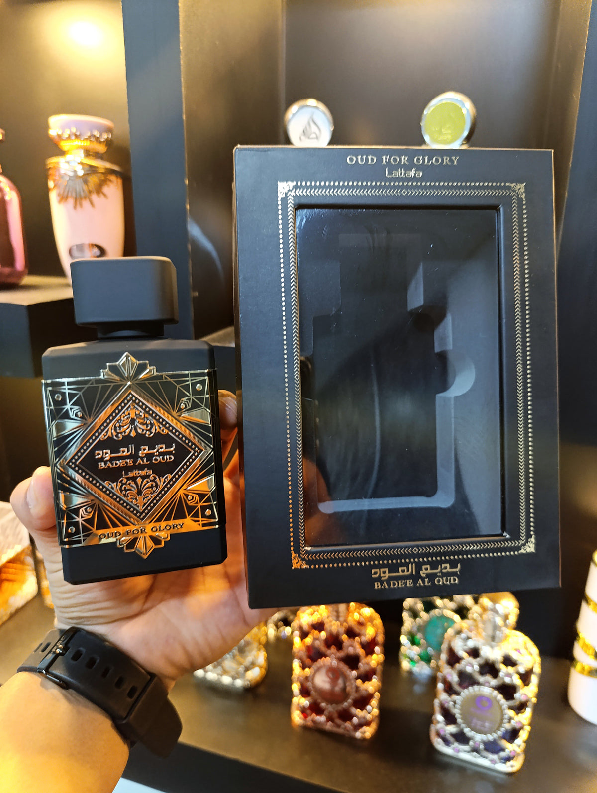 Lattafa Oud For Glory en Estuche de Lujo
